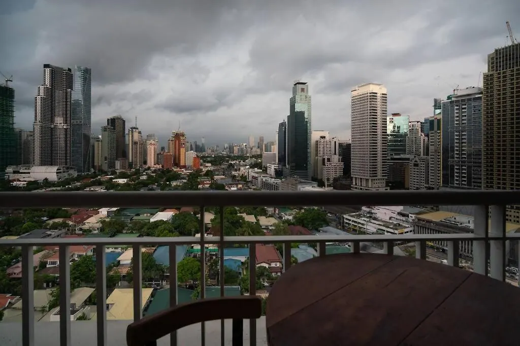 Apartment Manila Skyline View Digital Nomad Studio With Balcony